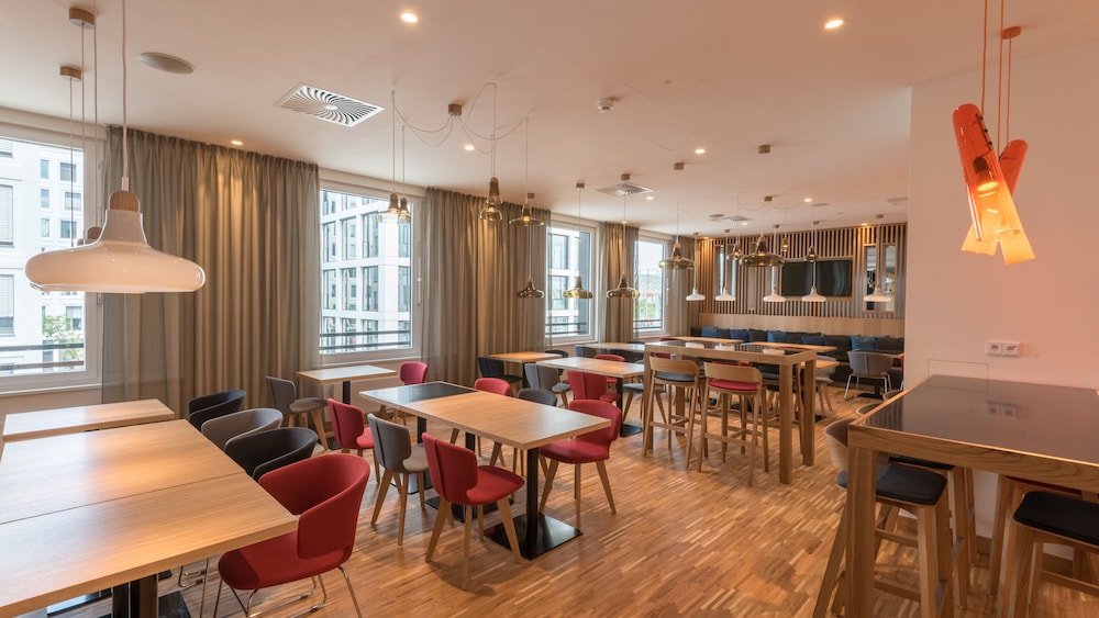holiday inn express munich city west by ihg
