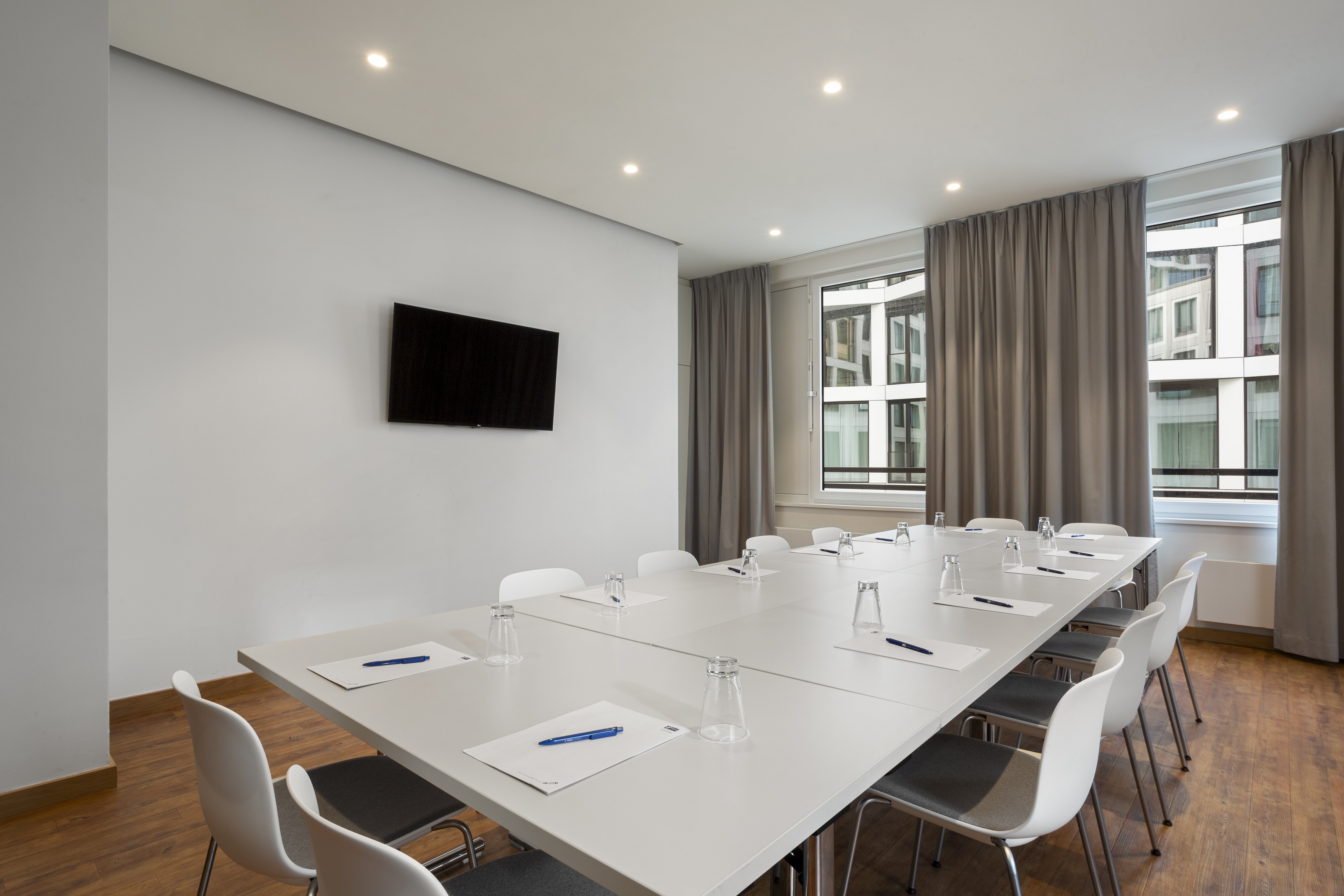 holiday inn express munich city west by ihg