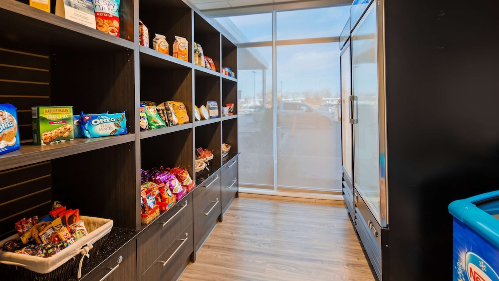 best western plus airport inn and suites