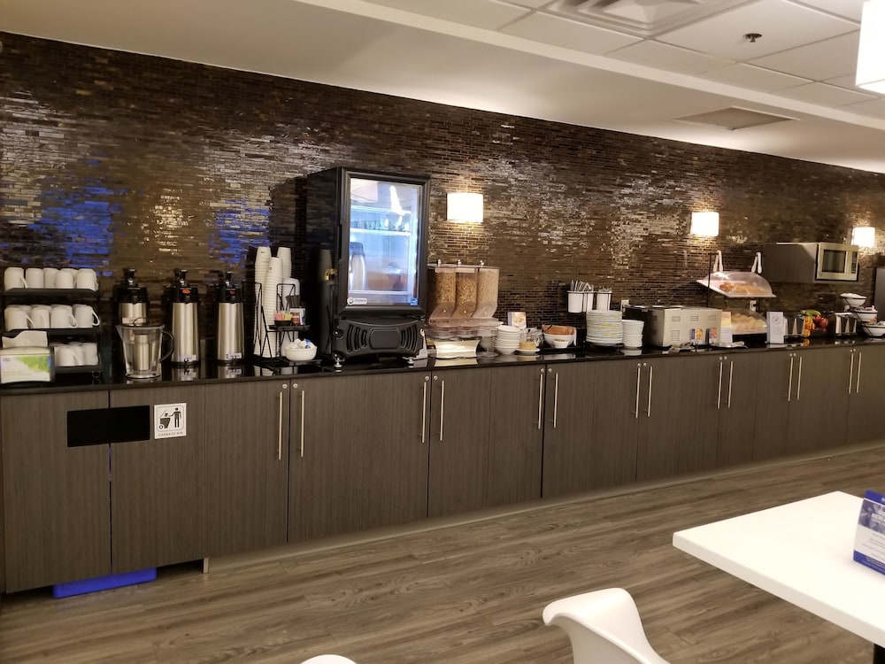 best western plus airport inn and suites