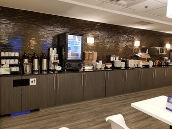 best western plus airport inn and suites