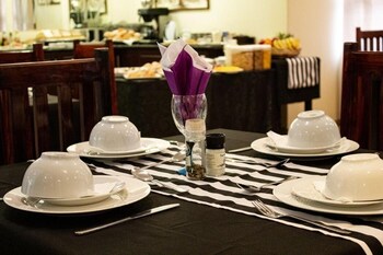 Forest Lodge,Hluhluwe>>Durban,4 star