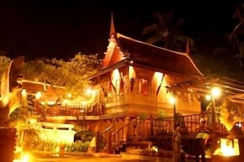 harrys bungalows and restaurant