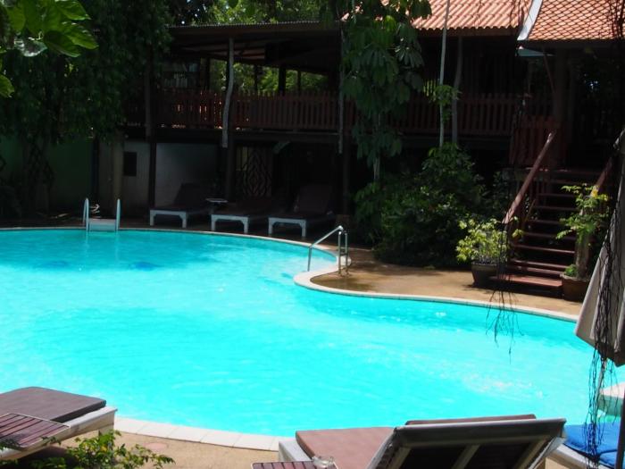 harrys bungalows and restaurant