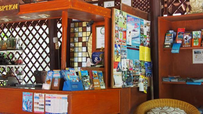 harrys bungalows and restaurant