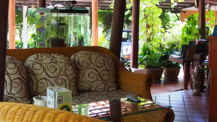 harrys bungalows and restaurant