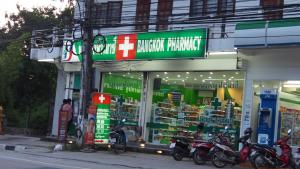 harrys bungalows and restaurant