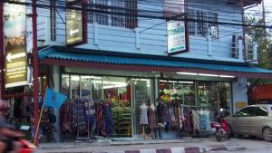 harrys bungalows and restaurant