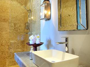 room and vespa suite 1