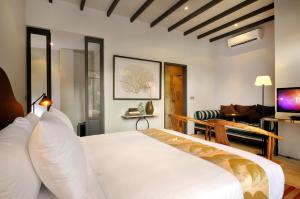 room and vespa suite 1