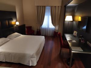 Hotel Porta Felice & Spa,Near Regional Gallery,4 star