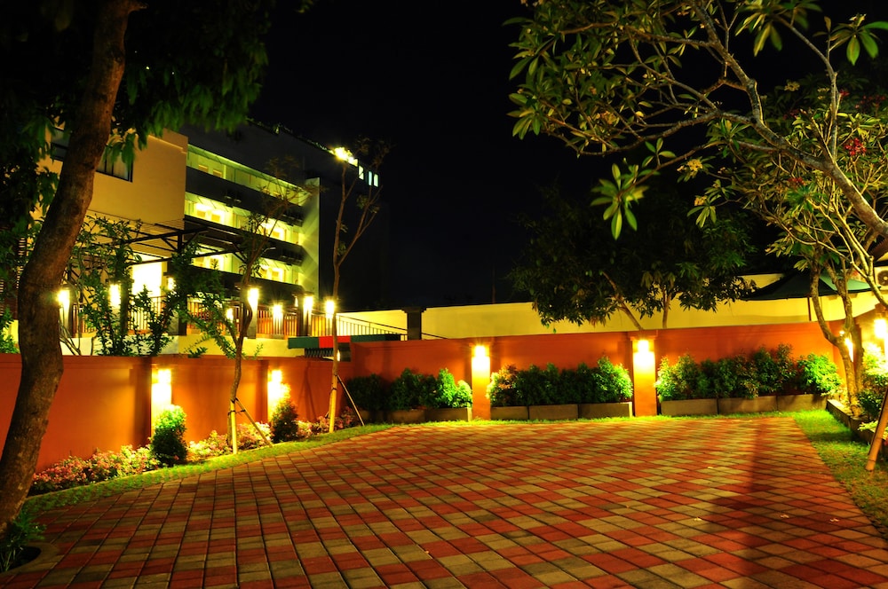 the hill ungasan house