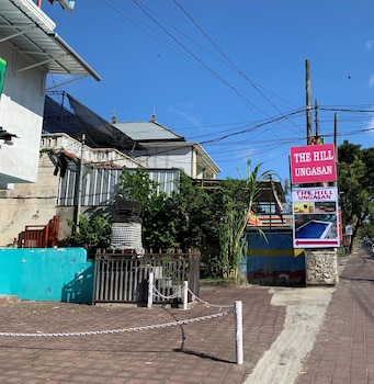 the hill ungasan house