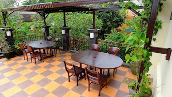 the hill ungasan house