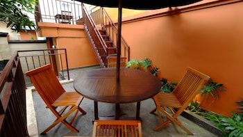 the hill ungasan house