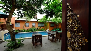 the hill ungasan house