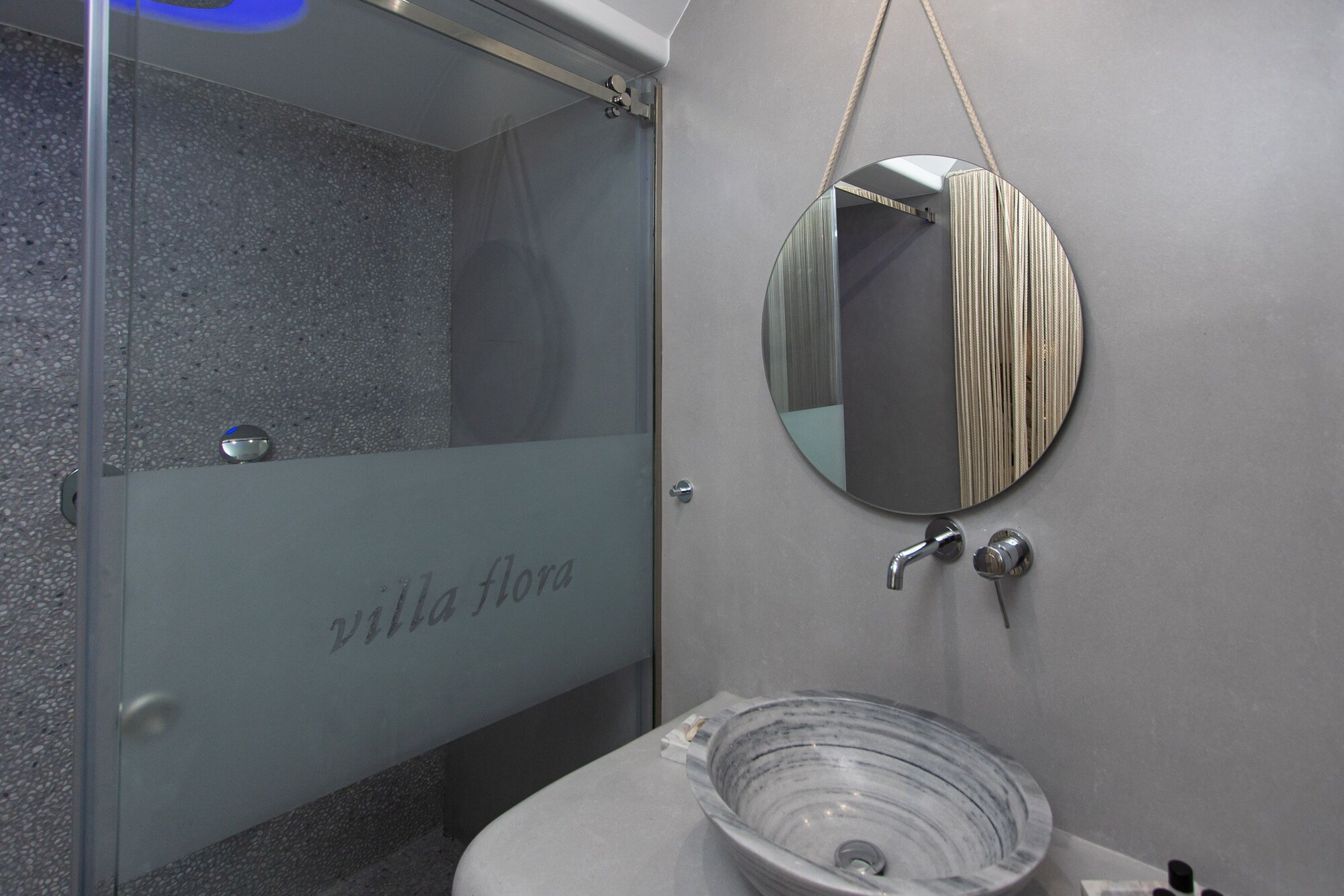hotel villa flora