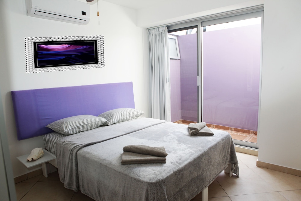 iris studios and apartments