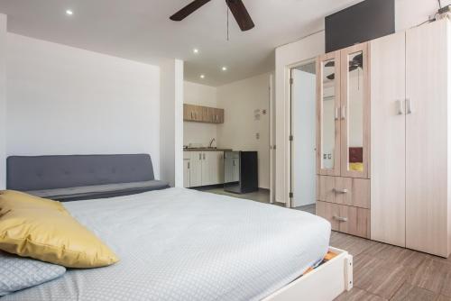 iris studios and apartments