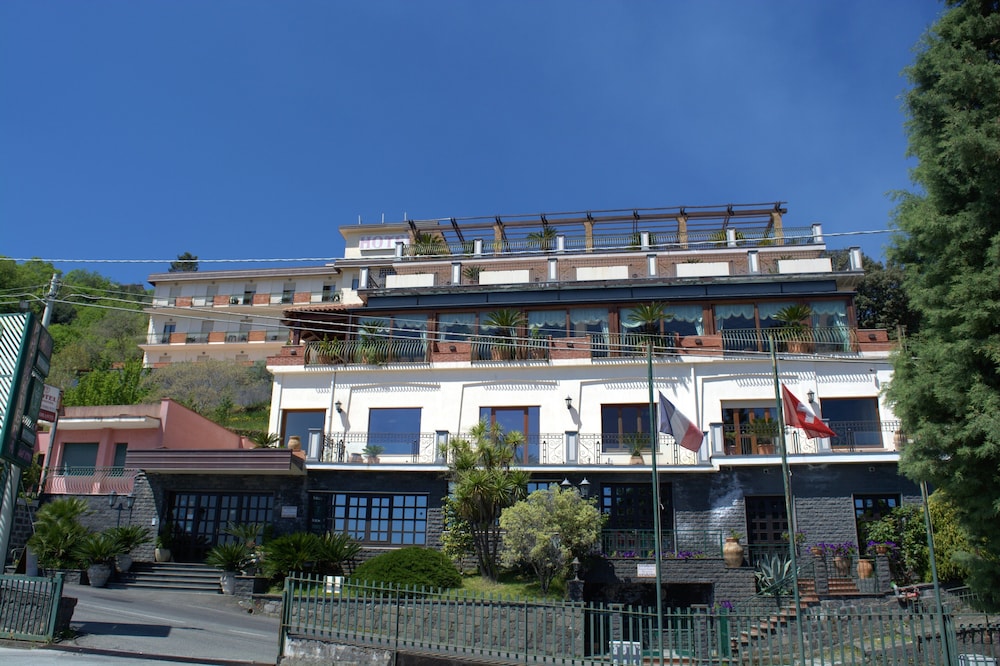 hotel primavera delletna