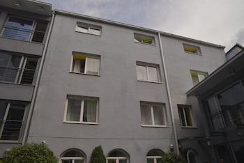 whole wide world hostel and bar