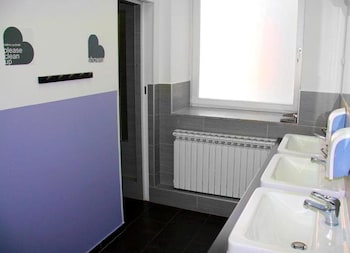 whole wide world hostel and bar