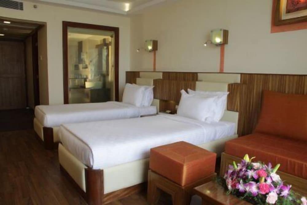 gokulam park hotel and convention centre