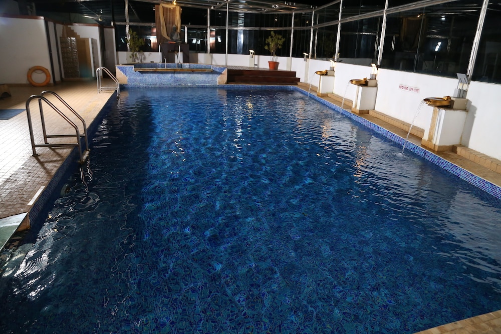 gokulam park hotel and convention centre