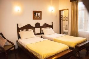 the golf green hotel