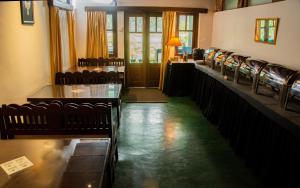 the golf green hotel