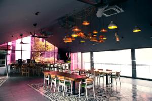 m social singapore