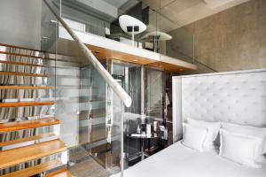 m social singapore