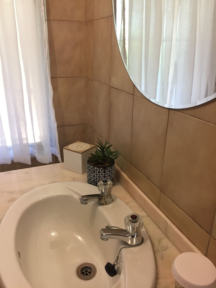 buya futhi bed and breakfast