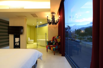 the fantasy apartment