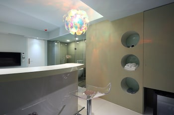 the fantasy apartment