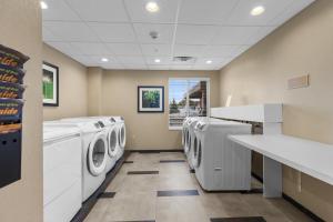 candlewood suites erie by ihg