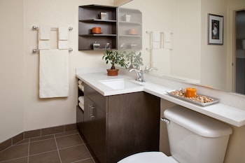 Candlewood Suites Erie By Ihg,Millcreek Township>>Erie,3 star
