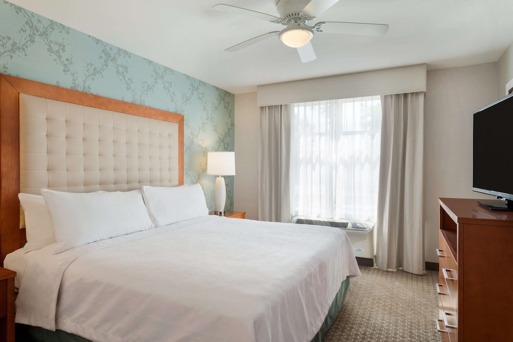 homewood suites by hilton gateway hills nashua