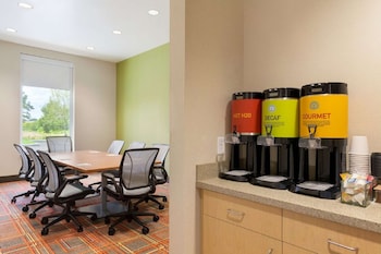 home2 suites by hilton albany wolf rd