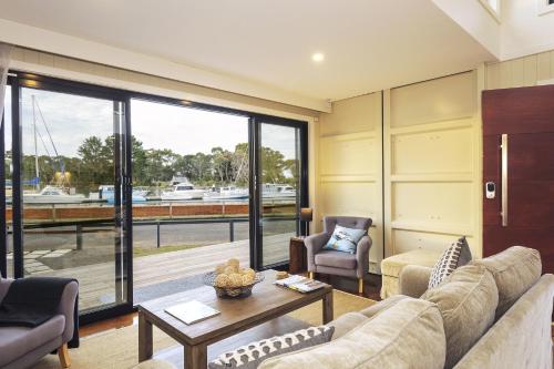 coastal pods wynyard
