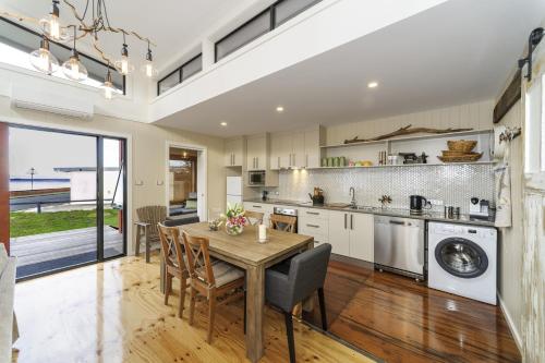 coastal pods wynyard