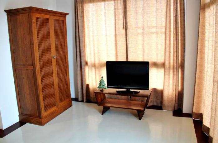 the meet green apartment