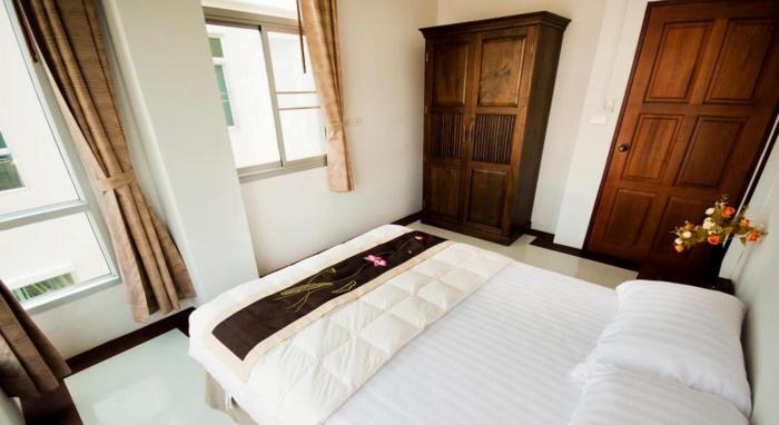 the meet green apartment