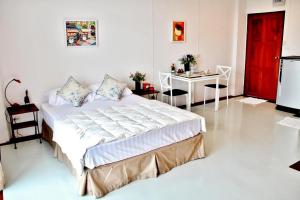 the meet green apartment