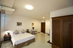 the meet green apartment