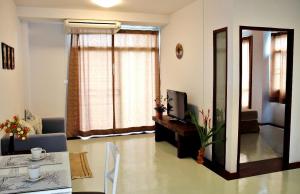 the meet green apartment