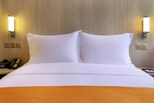 holiday inn express kuala lumpur city centre by ihg
