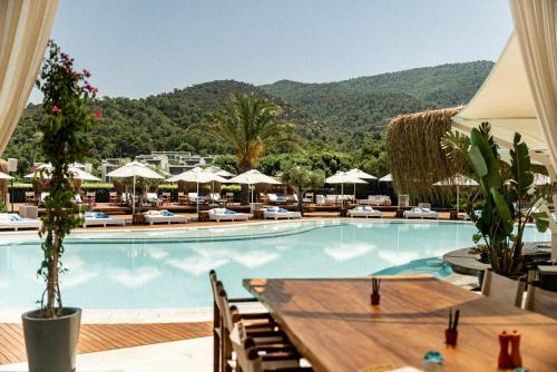 susona bodrum lxr hotels and resorts