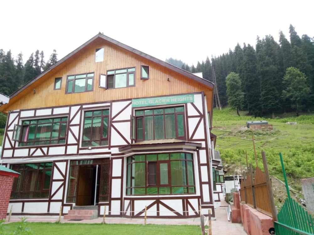 hotel glacier heights