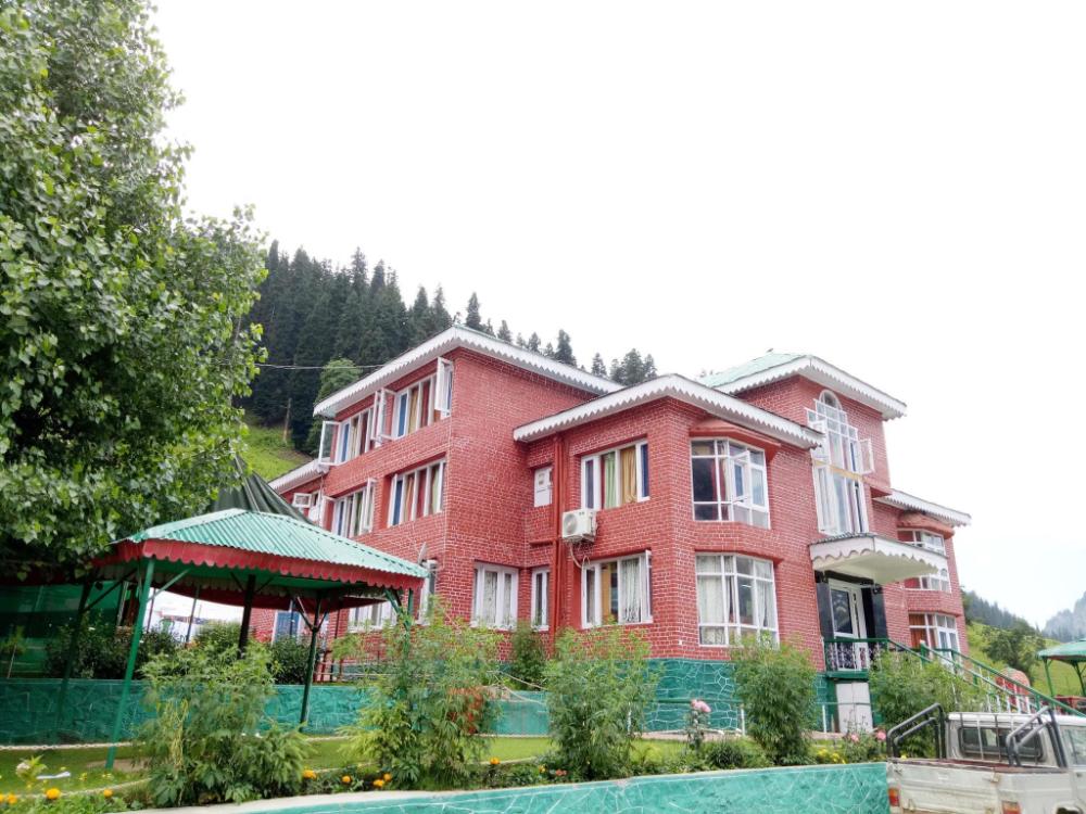 hotel glacier heights